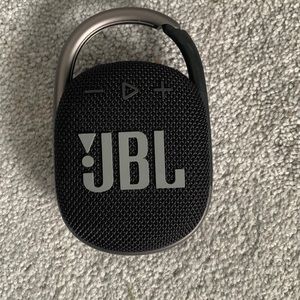 I am selling a JBL CLIP 4 Portable Speaker ,Built in Battery /Waterproof - BLACK